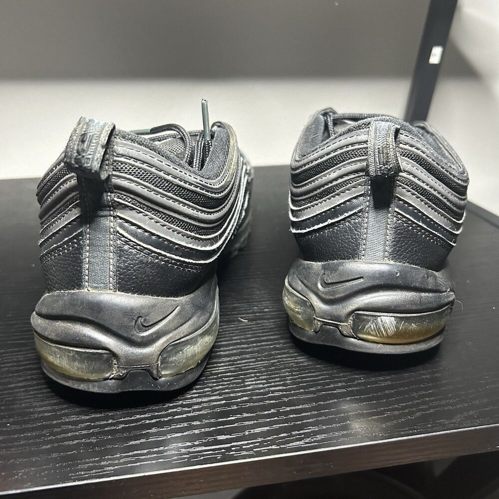 Nike Men's Black Air Max Sneakers - Picture 9 of 13